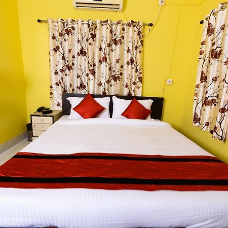 Sterling Baishakhi Hotel Calcutta Exterior foto