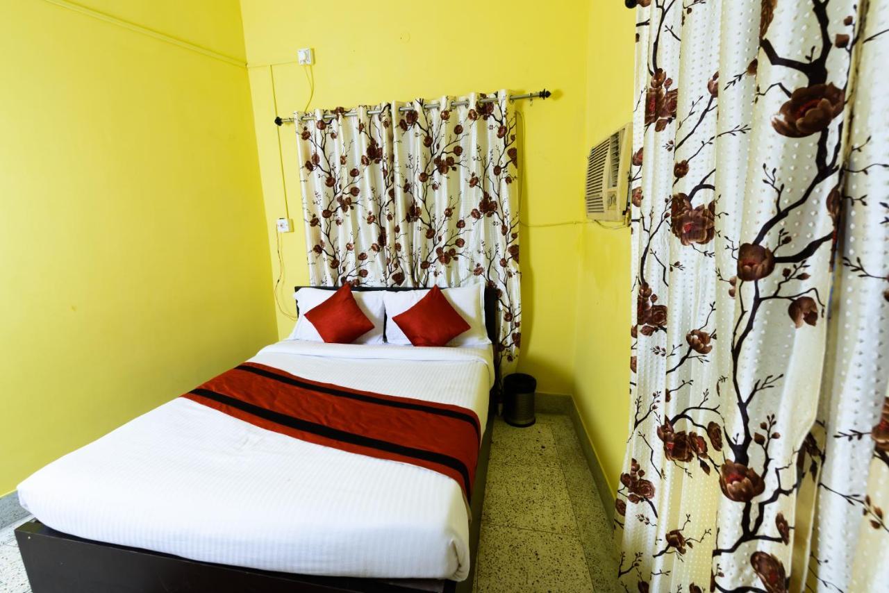 Sterling Baishakhi Hotel Calcutta Exterior foto